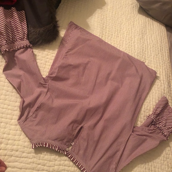 Women’s Flare Sleeve Top - Size Small - Picture 2 of 4